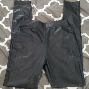 Kardashian Kollection leggings